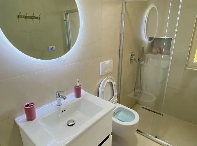 Serenity Apartment *